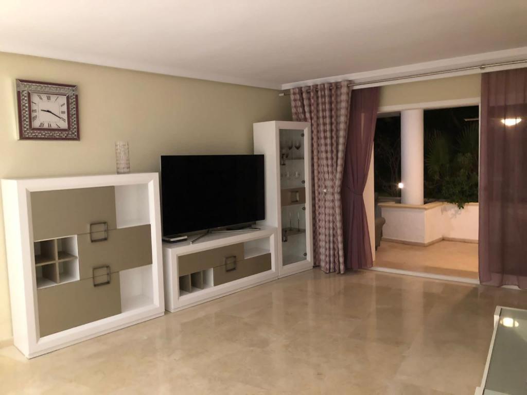 Dominion Apartments Estepona Ngoại thất bức ảnh